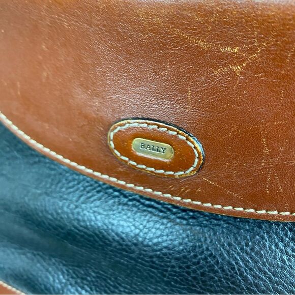 Bally Vintage Leather Black & Brown Two Tone Bucket Shoulder Handbag - Picture 11 of 11